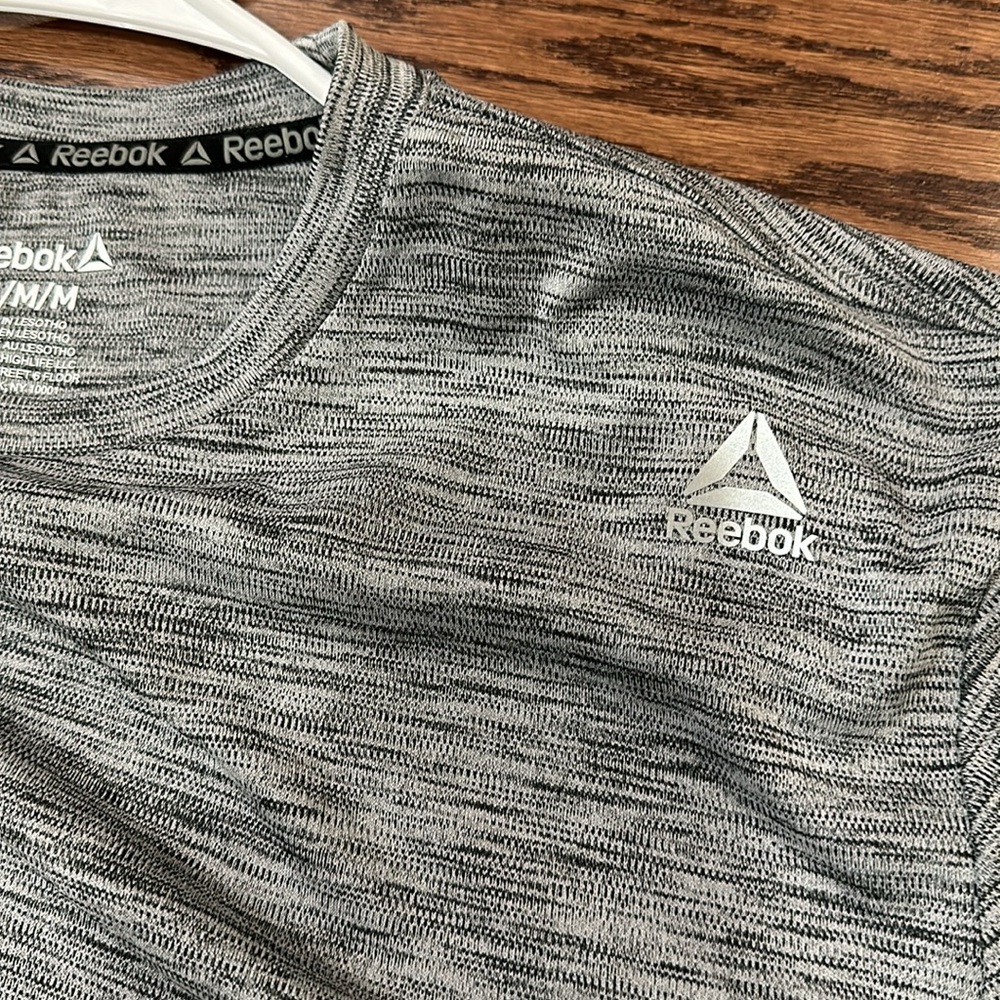 Men’s Reebok t-shirt - Picture 4 of 7